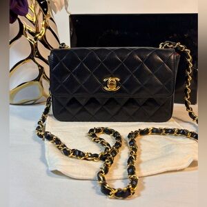 Beautiful Vintage Chanel Mini Rectangular Flap Black